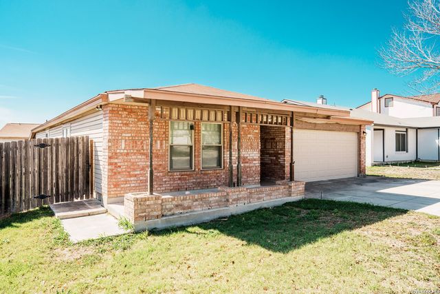 879 Fillmore, San Antonio, TX 78245