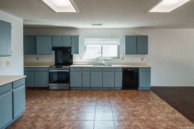 879 Fillmore, San Antonio, TX 78245