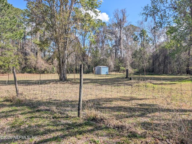 114 DURDEN Road, Interlachen, FL 32148