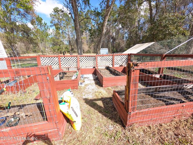 114 DURDEN Road, Interlachen, FL 32148