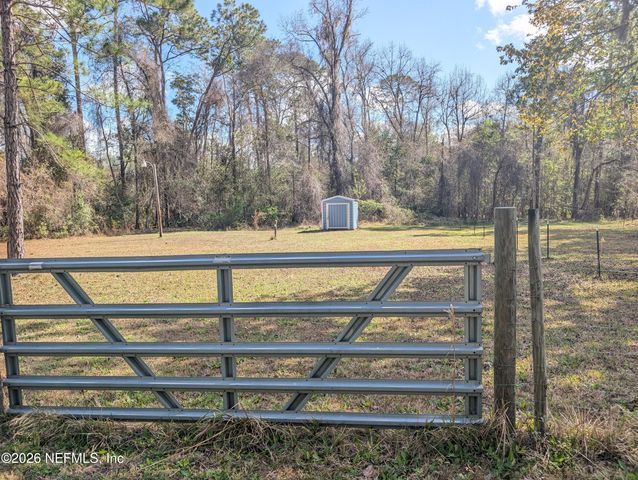 114 DURDEN Road, Interlachen, FL 32148