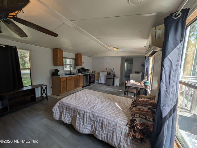 114 DURDEN Road, Interlachen, FL 32148