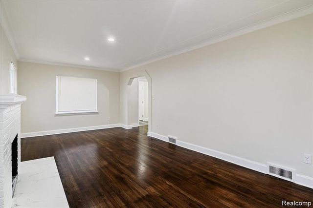 15375 Winthrop Street, Detroit, MI 48227