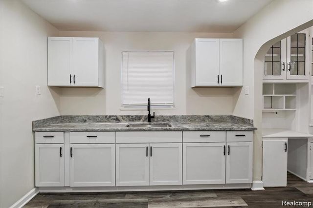 15375 Winthrop Street, Detroit, MI 48227