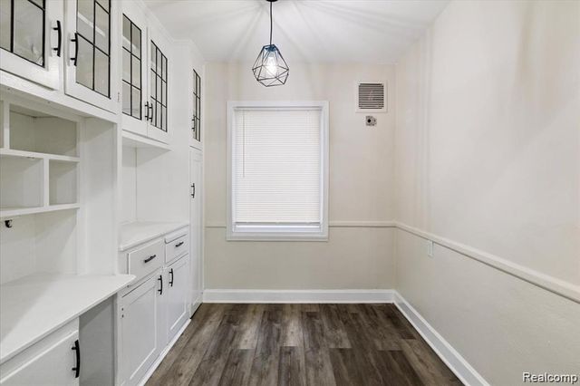 15375 Winthrop Street, Detroit, MI 48227