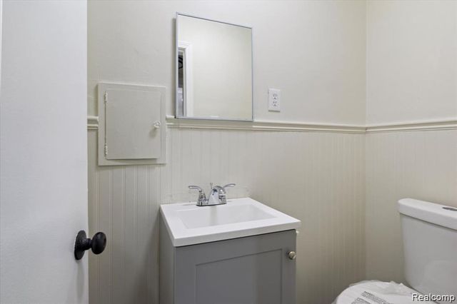 15375 Winthrop Street, Detroit, MI 48227