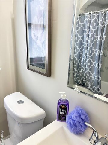 15375 Winthrop Street, Detroit, MI 48227