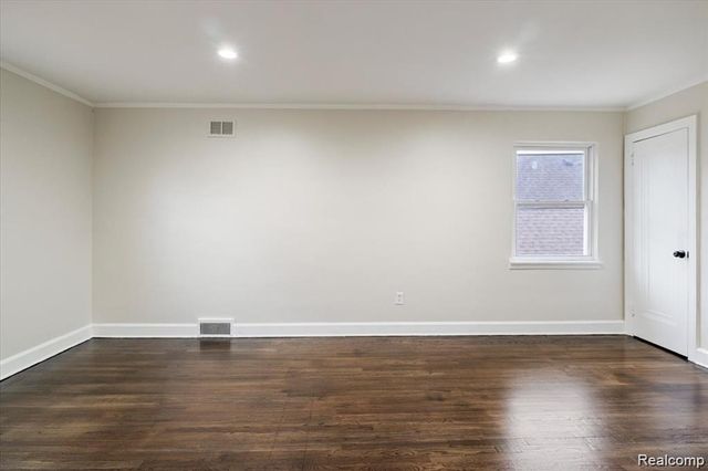 15375 Winthrop Street, Detroit, MI 48227