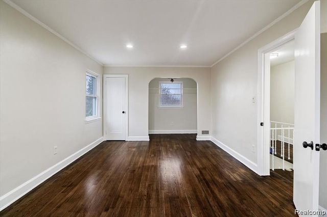 15375 Winthrop Street, Detroit, MI 48227