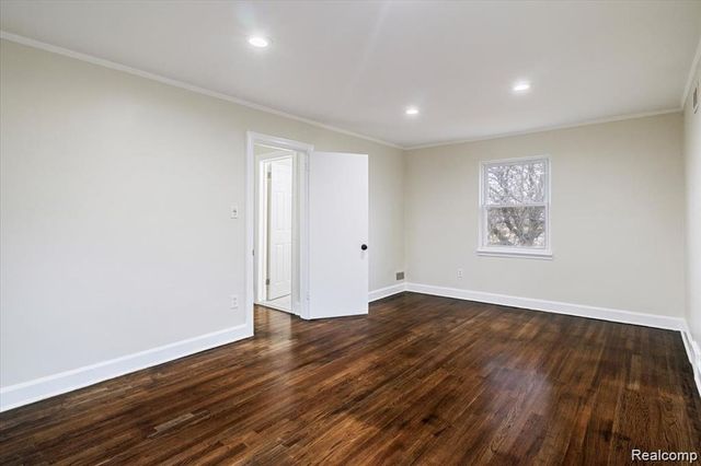 15375 Winthrop Street, Detroit, MI 48227