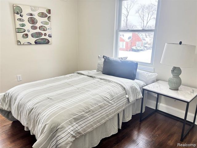 15375 Winthrop Street, Detroit, MI 48227