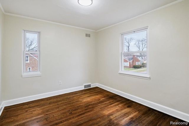 15375 Winthrop Street, Detroit, MI 48227