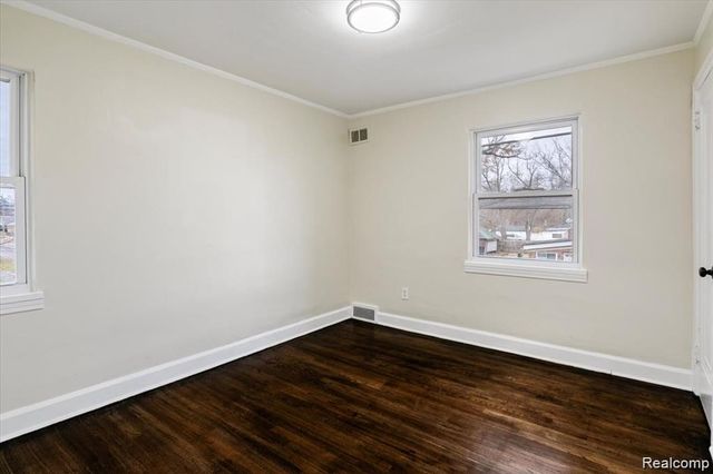 15375 Winthrop Street, Detroit, MI 48227