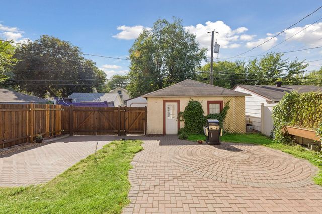 4027 Penn Avenue N, Minneapolis, MN 55412