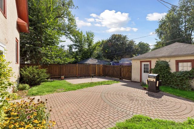 4027 Penn Avenue N, Minneapolis, MN 55412