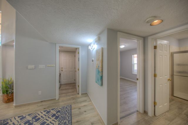 1120 Los Padres Street SE, Albuquerque, NM 87123