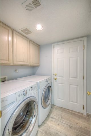 1120 Los Padres Street SE, Albuquerque, NM 87123