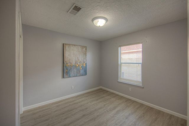 1120 Los Padres Street SE, Albuquerque, NM 87123