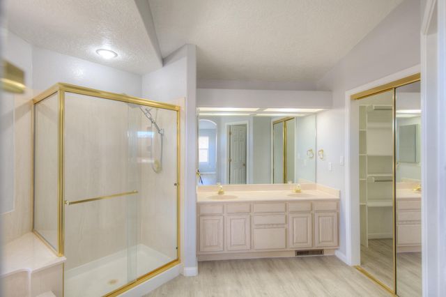 1120 Los Padres Street SE, Albuquerque, NM 87123