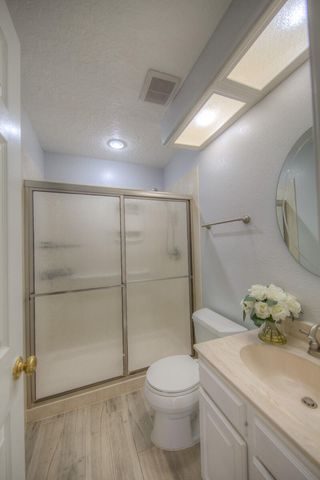 1120 Los Padres Street SE, Albuquerque, NM 87123