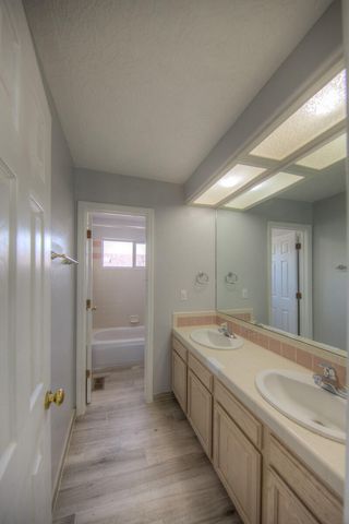 1120 Los Padres Street SE, Albuquerque, NM 87123