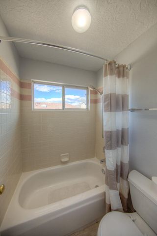 1120 Los Padres Street SE, Albuquerque, NM 87123
