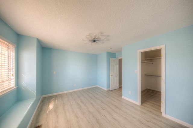 1120 Los Padres Street SE, Albuquerque, NM 87123