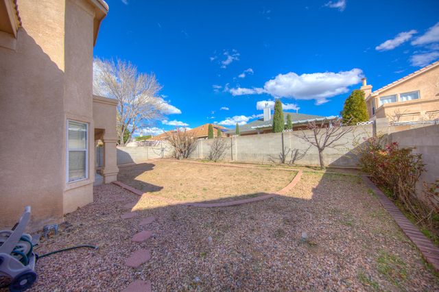 1120 Los Padres Street SE, Albuquerque, NM 87123