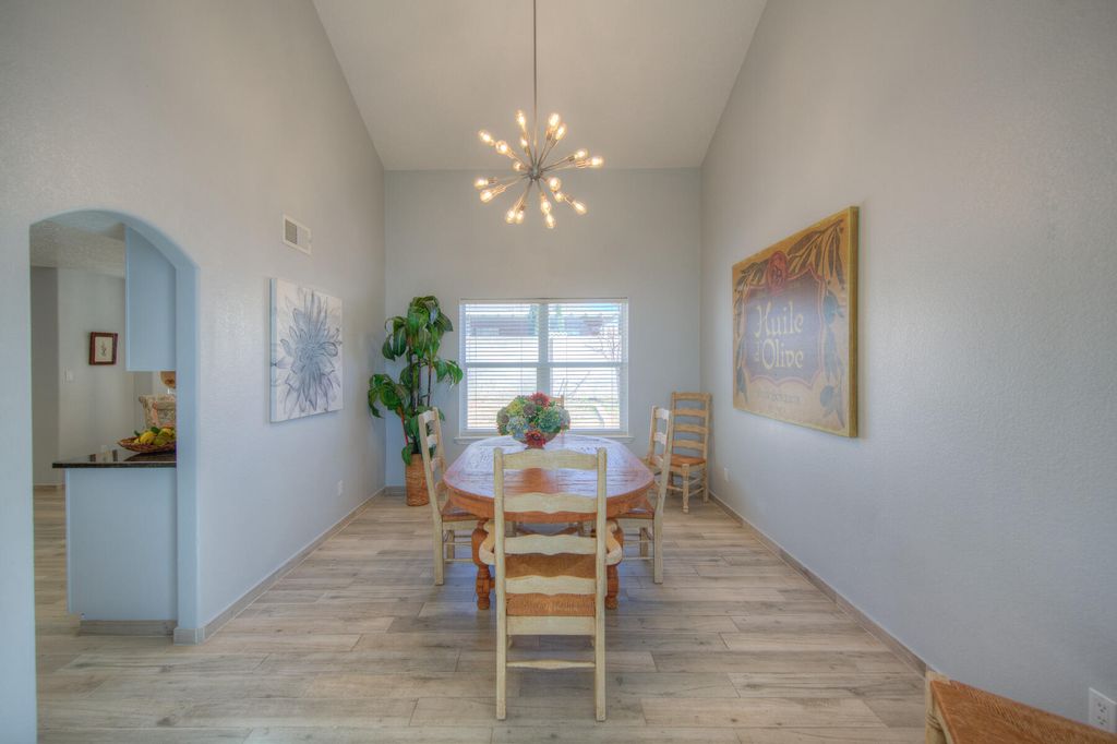 Image 15 of property listing at 1120 Los Padres Street SE, Albuquerque, NM 87123