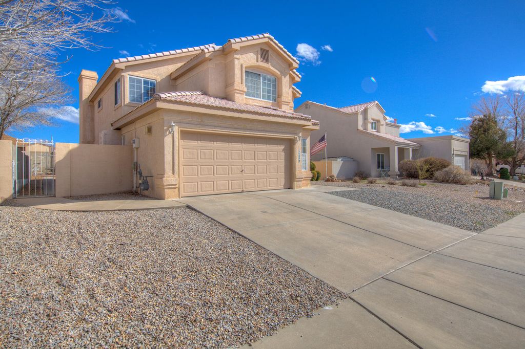 Image 2 of property listing at 1120 Los Padres Street SE, Albuquerque, NM 87123