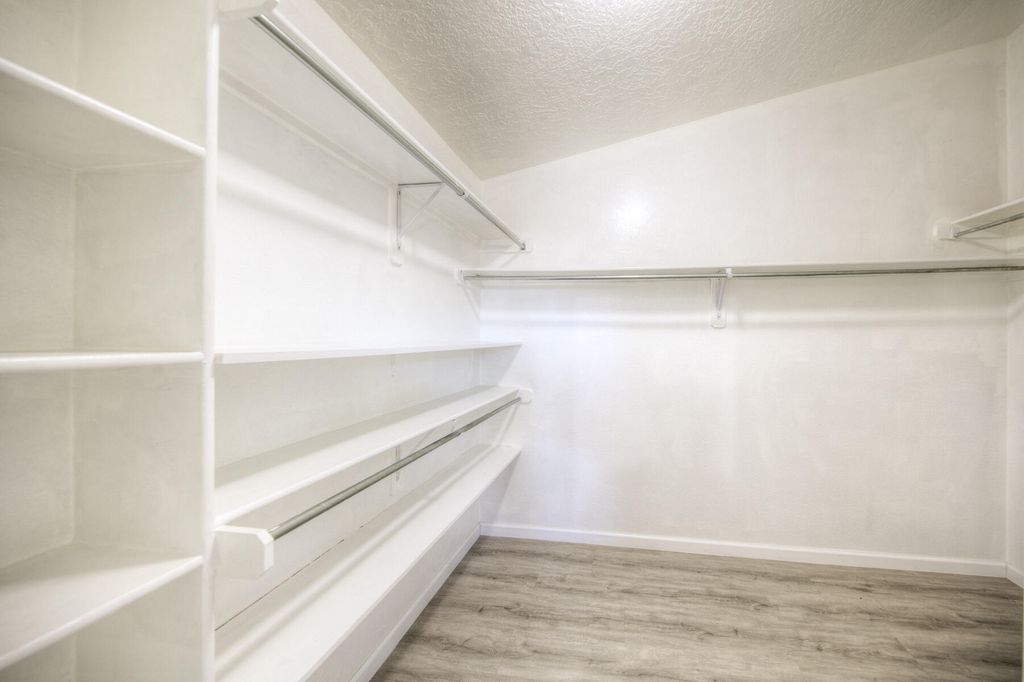 Image 36 of property listing at 1120 Los Padres Street SE, Albuquerque, NM 87123