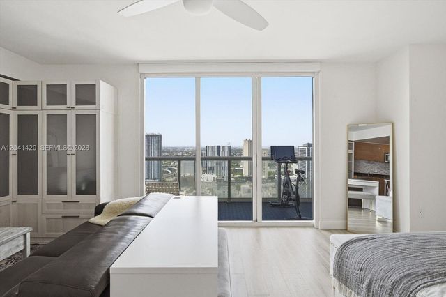 50 Biscayne Boulevard 4603, Miami, FL 33132