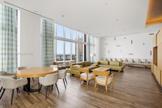 50 Biscayne Boulevard 4603, Miami, FL 33132