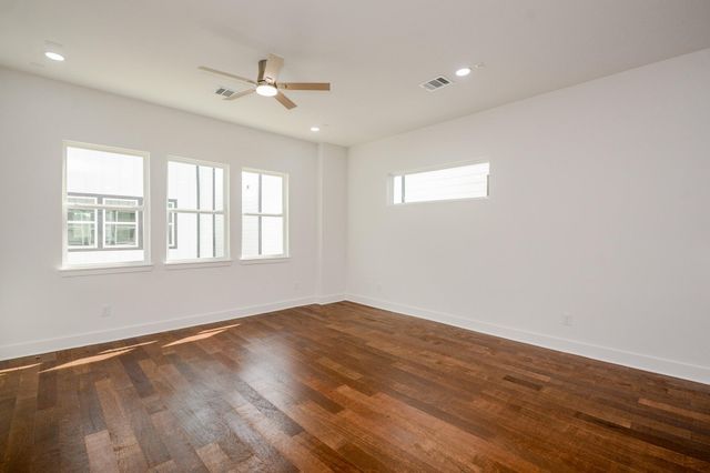 426 Sikes Street A, Houston, TX 77018