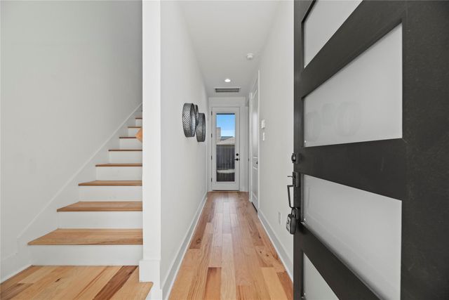 426 Sikes Street A, Houston, TX 77018