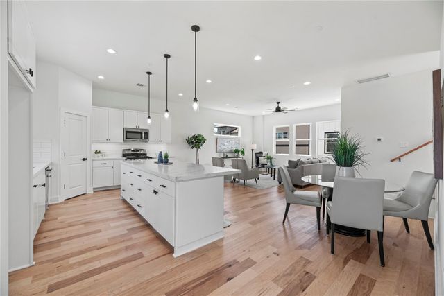 426 Sikes Street A, Houston, TX 77018