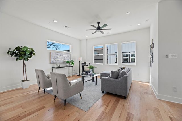 426 Sikes Street A, Houston, TX 77018