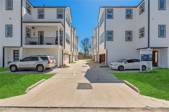 426 Sikes Street A, Houston, TX 77018