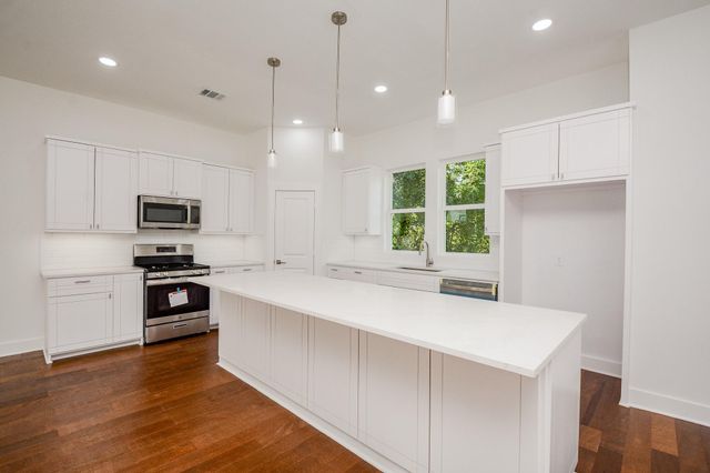 426 Sikes Street A, Houston, TX 77018