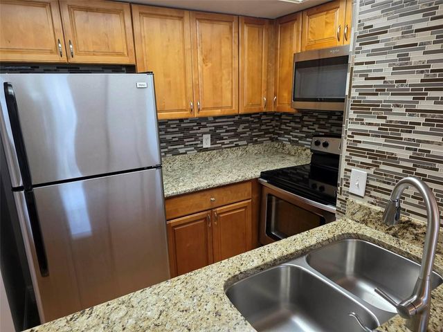 4712 MARINE PARKWAY 206, New Port Richey, FL 34652