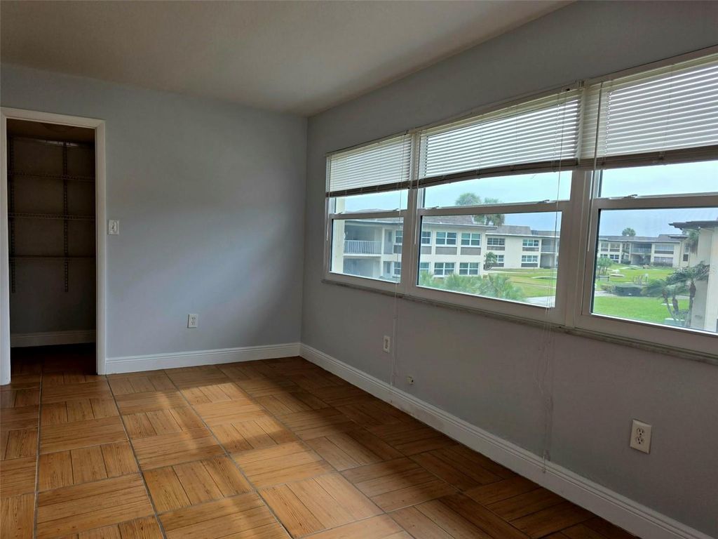 Image 13 of property listing at 4712 MARINE PARKWAY 206, New Port Richey, FL 34652