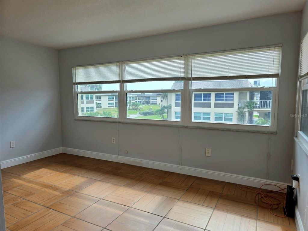 Image 14 of property listing at 4712 MARINE PARKWAY 206, New Port Richey, FL 34652