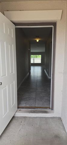 2216 4TH STREET SW, Ruskin, FL 33570