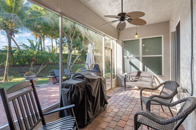 8948 New Hope Court, West Palm Beach, FL 33411