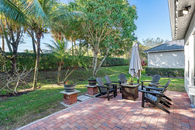 8948 New Hope Court, West Palm Beach, FL 33411