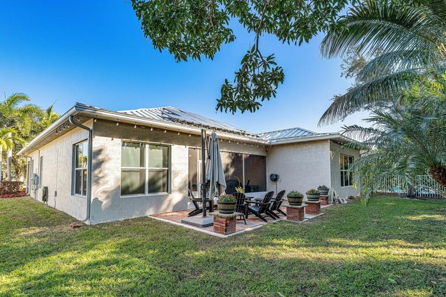 8948 New Hope Court, West Palm Beach, FL 33411