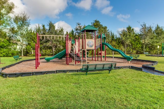 8948 New Hope Court, West Palm Beach, FL 33411