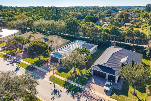 8948 New Hope Court, West Palm Beach, FL 33411