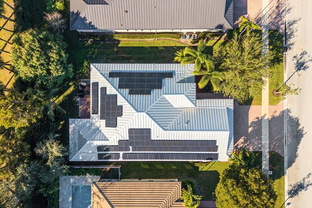 8948 New Hope Court, West Palm Beach, FL 33411