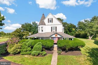 320 HILLTOWN PIKE, Line Lexington, PA 18932